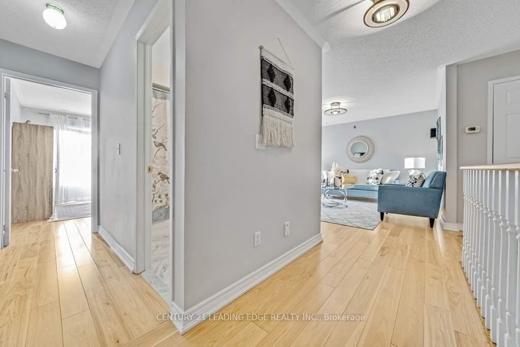 25 Mondeo Drive photo 15