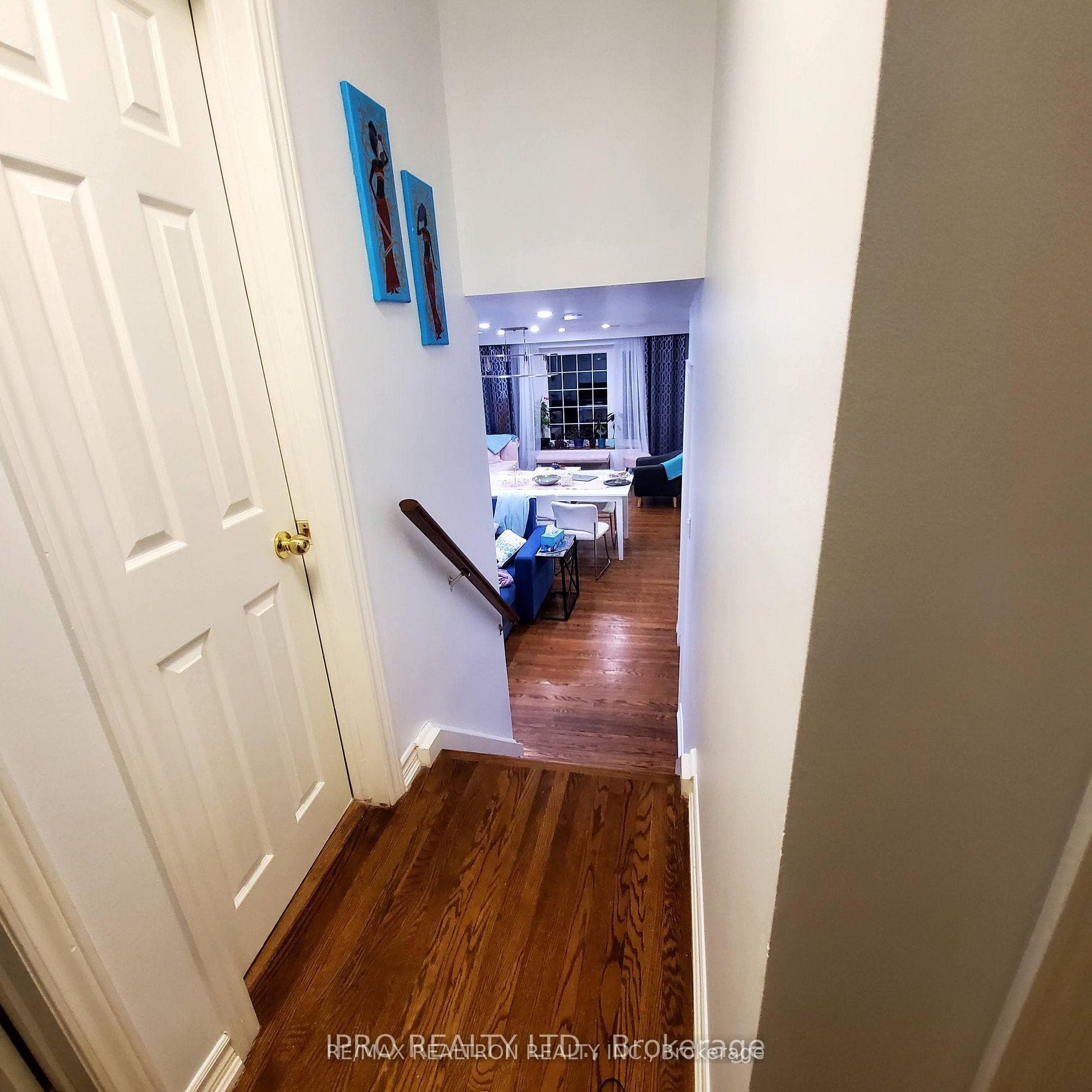 16 Cresthaven Drive photo 11