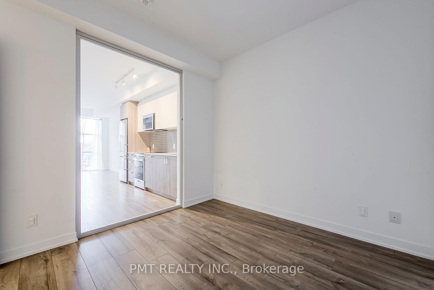 1787 St Clair Avenue Unit 322 photo 7