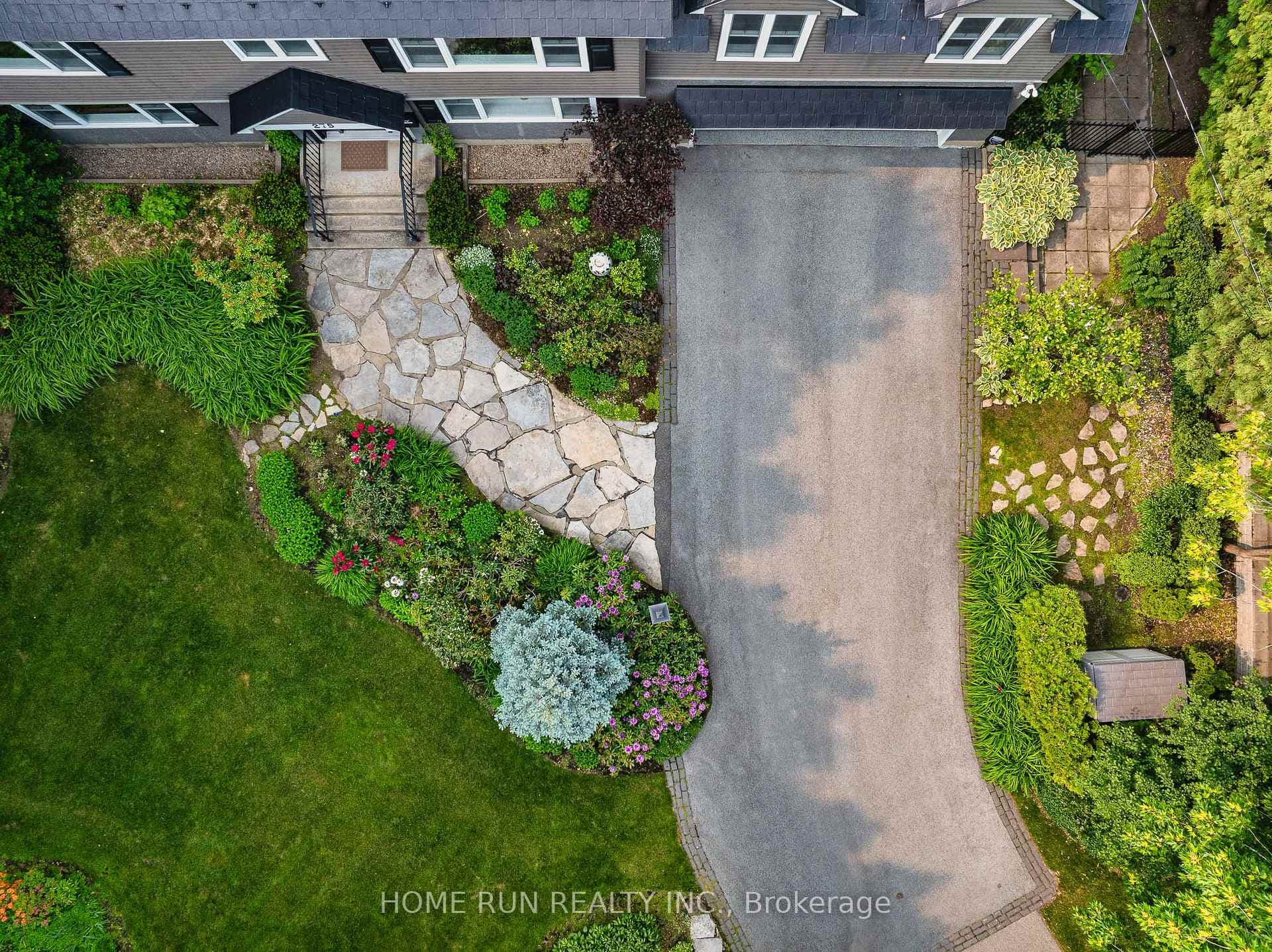 275 BUCHAN Road photo 6