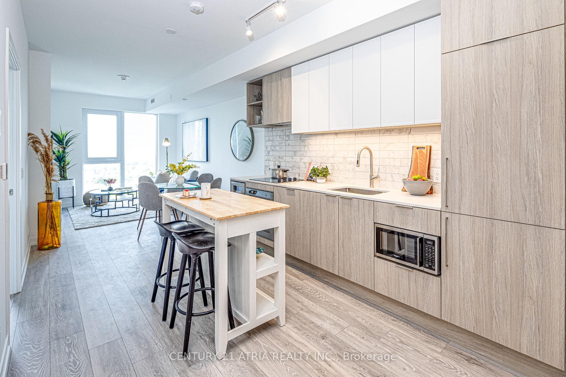 2020 Bathurst Street Unit 1702 photo 1