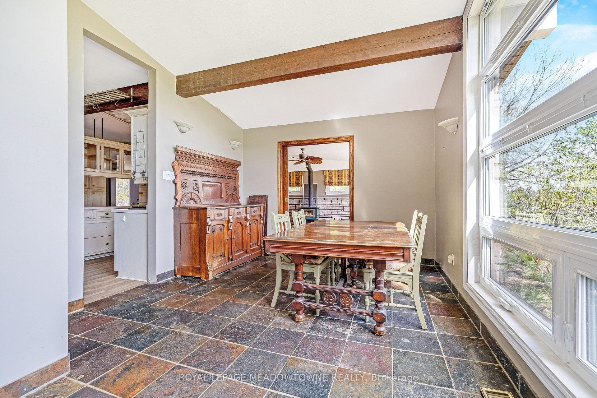 8988 Halton Erin Townline photo 15