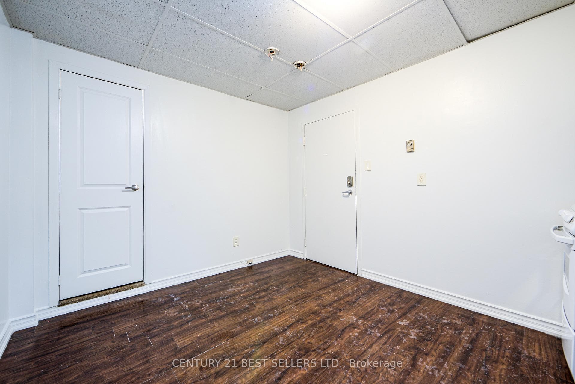 150 Lakeshore Road Unit 3 photo 6