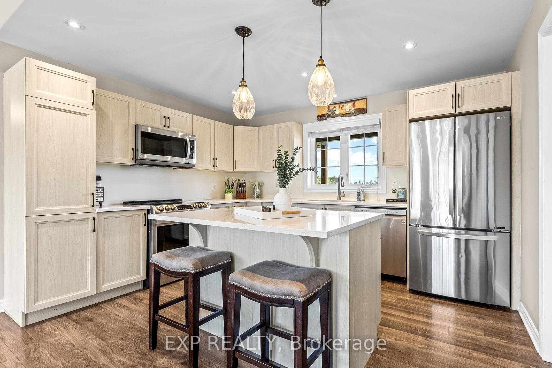4153 Roger Stevens Drive photo 13