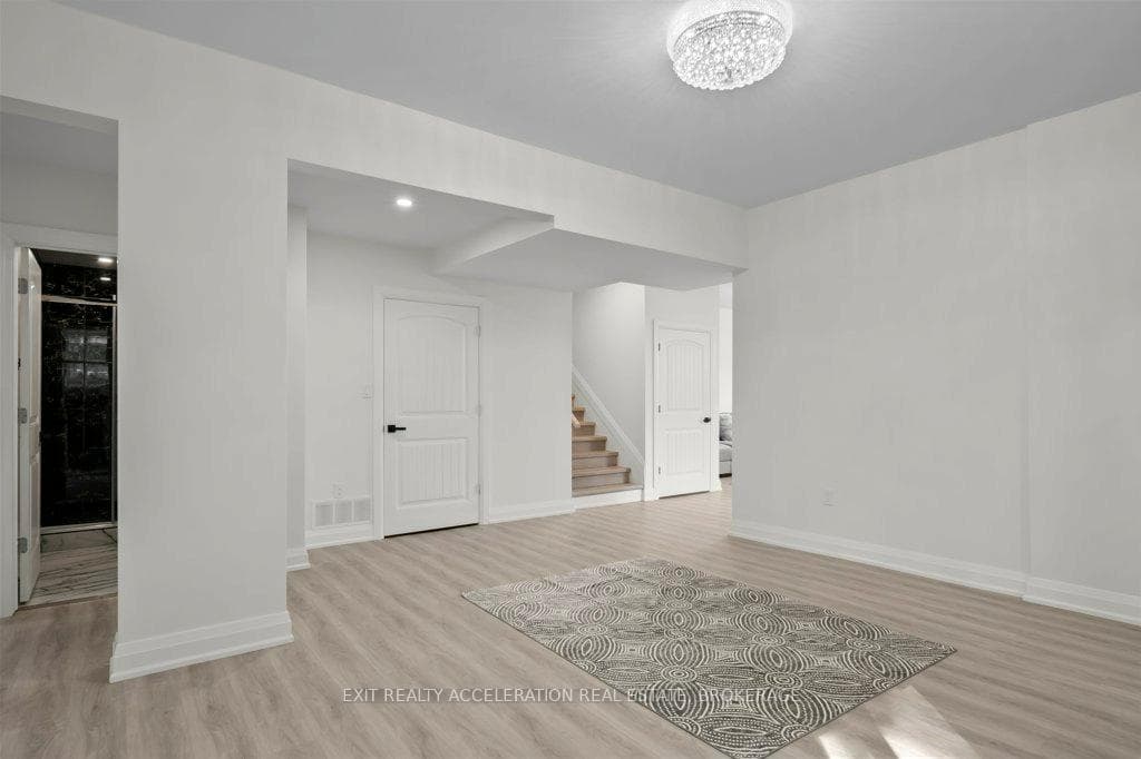 95 McCabe Street photo 31