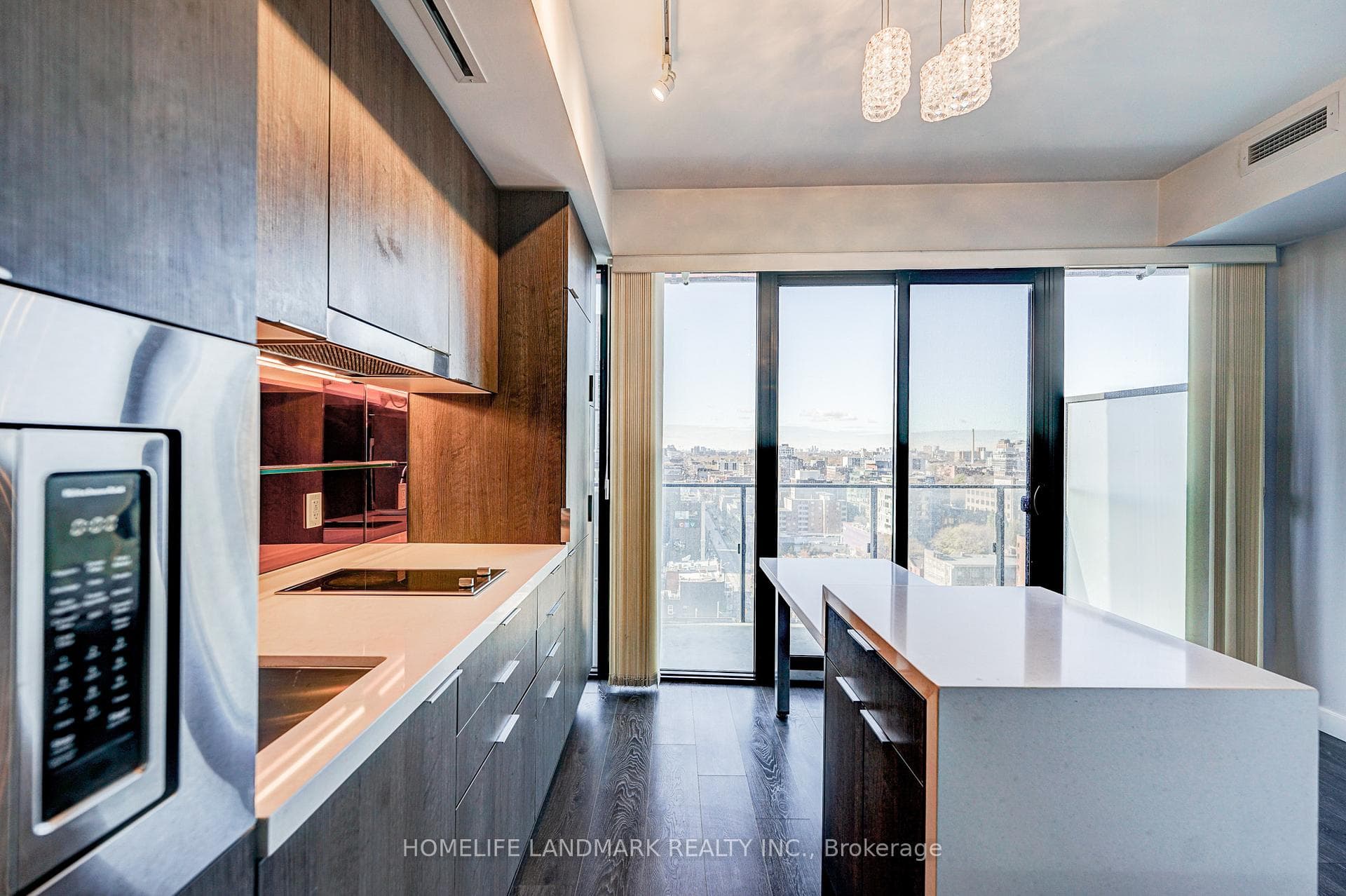 215 Queen Street Unit 1403 photo 16