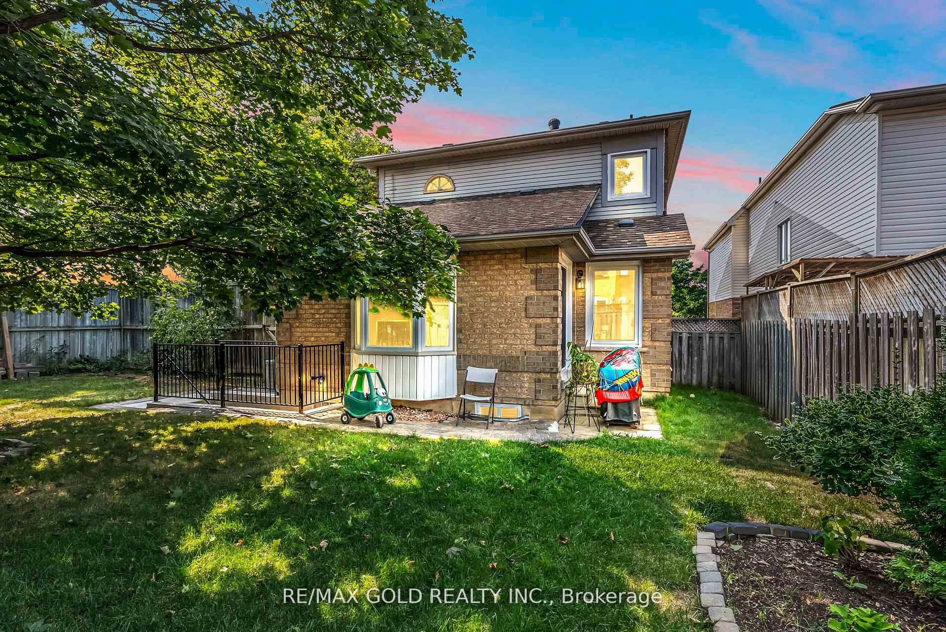 2901 Gardenview Crescent photo 44