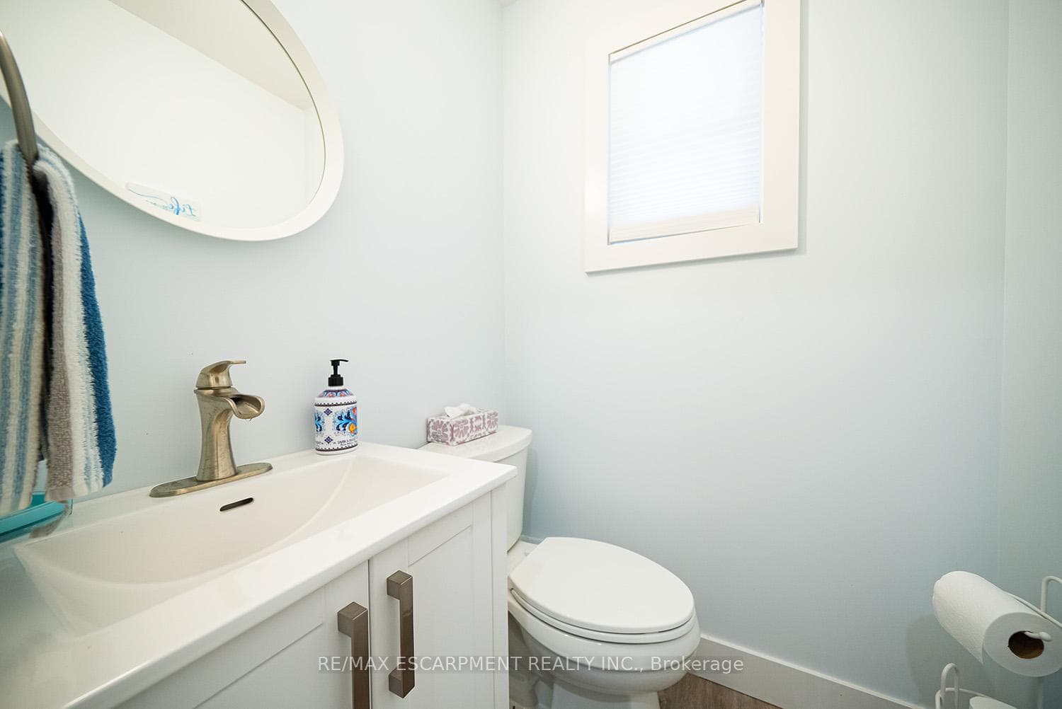 34 Strachan Street Unit A photo 5