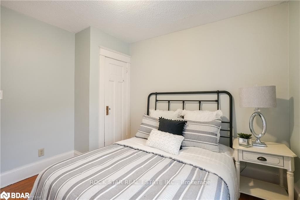 115 Balsam Avenue Unit Upper photo 13