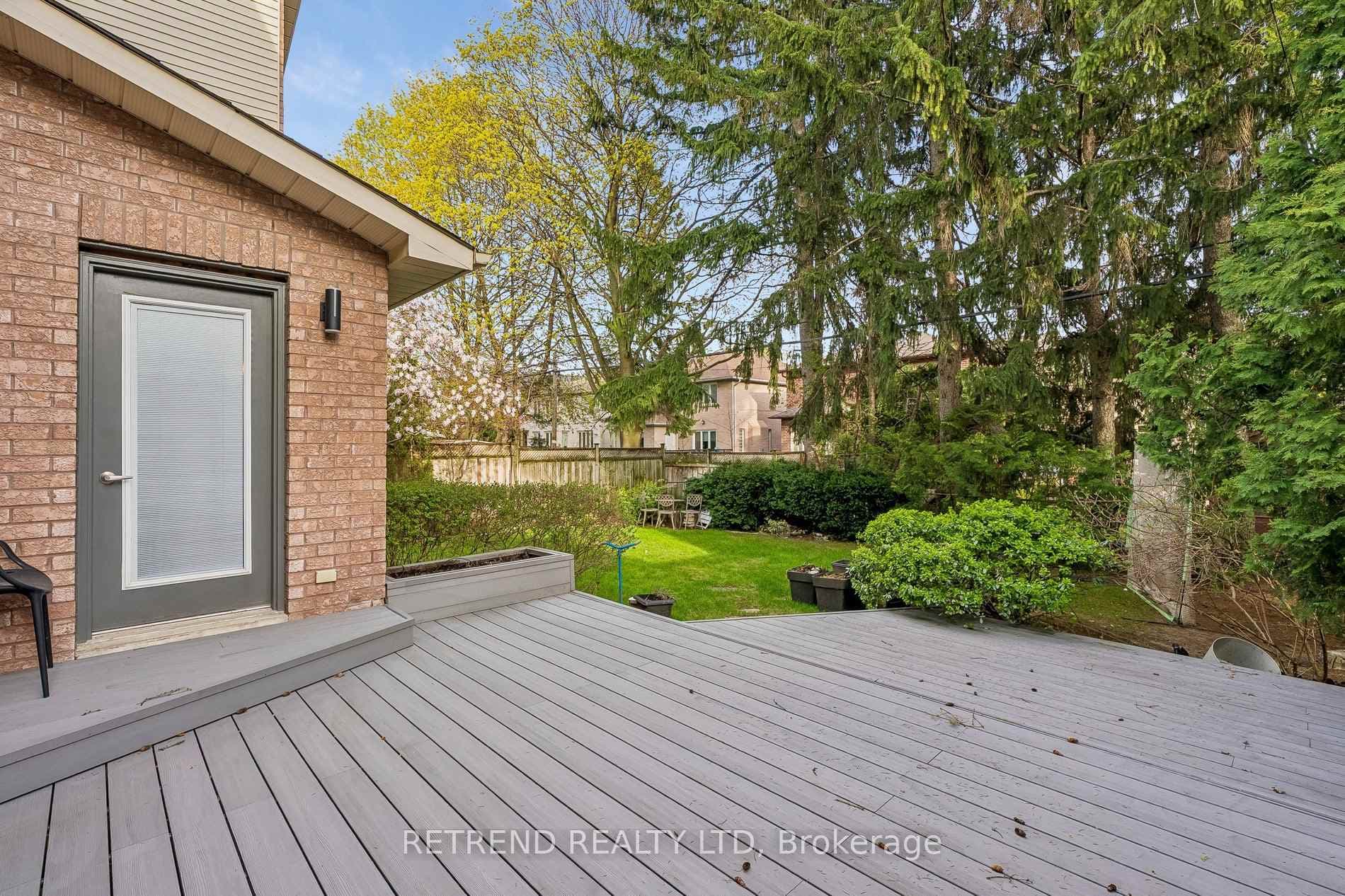 111 Hillcrest Avenue photo 44