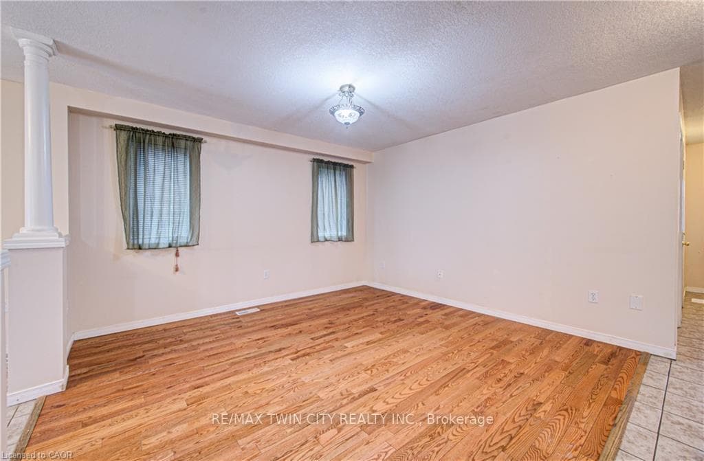 93 EDGEMERE Drive photo 6
