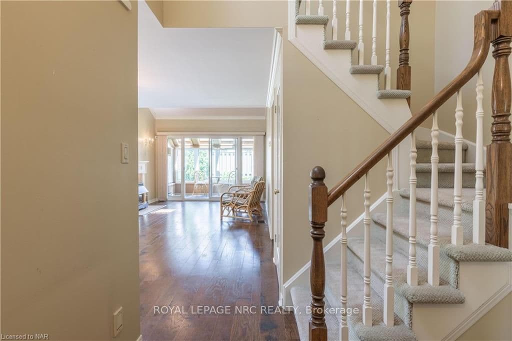 3433 FREDERICK Avenue photo 6