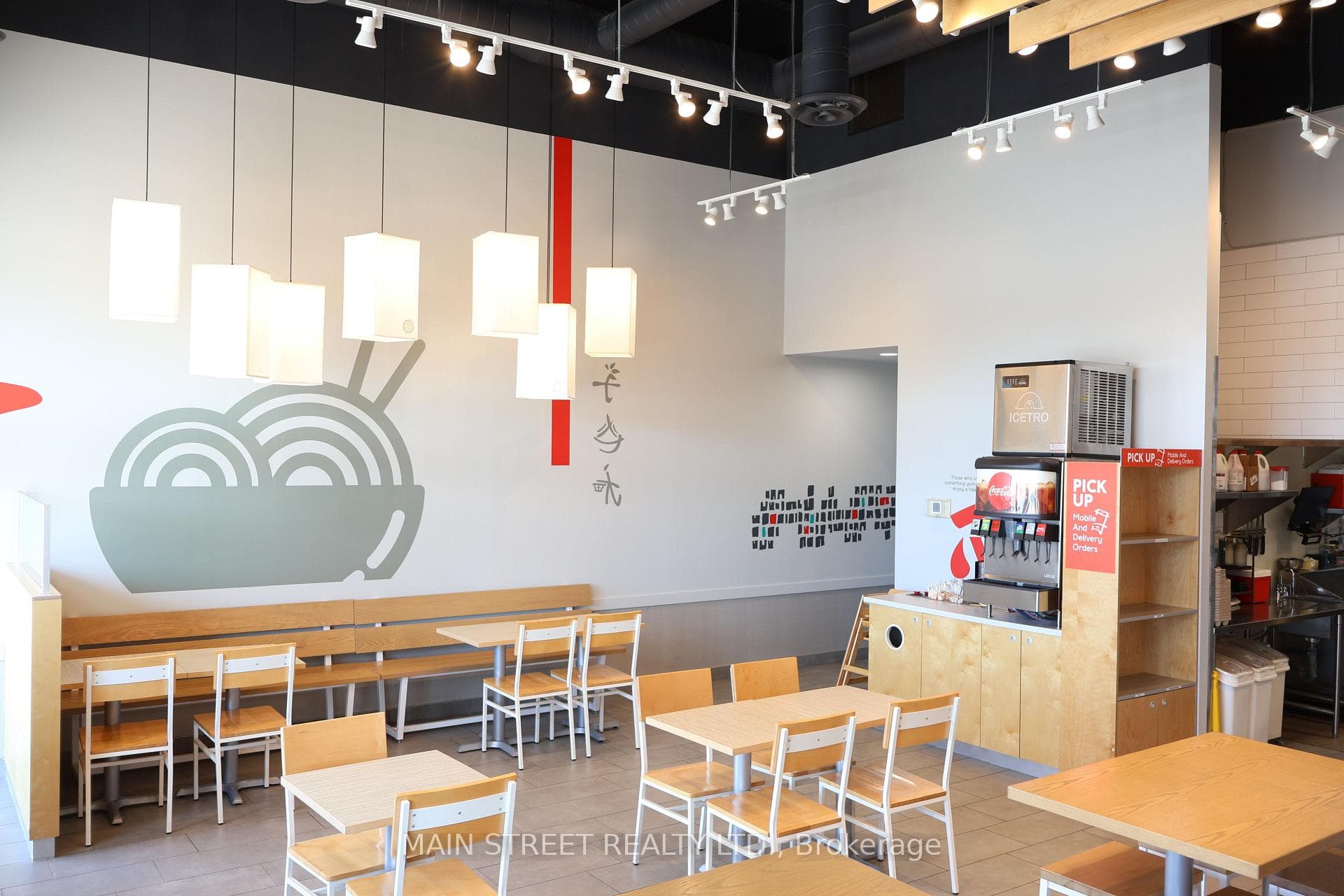 18040 Yonge Street Unit 1A photo 6