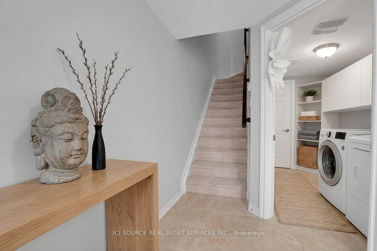541 Ensatina Crescent photo 3