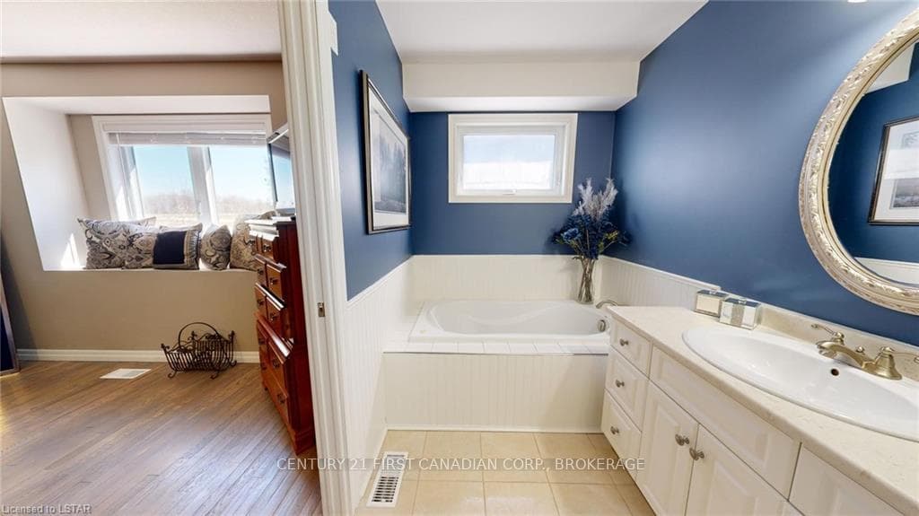 5850 PUTNAM Road photo 31