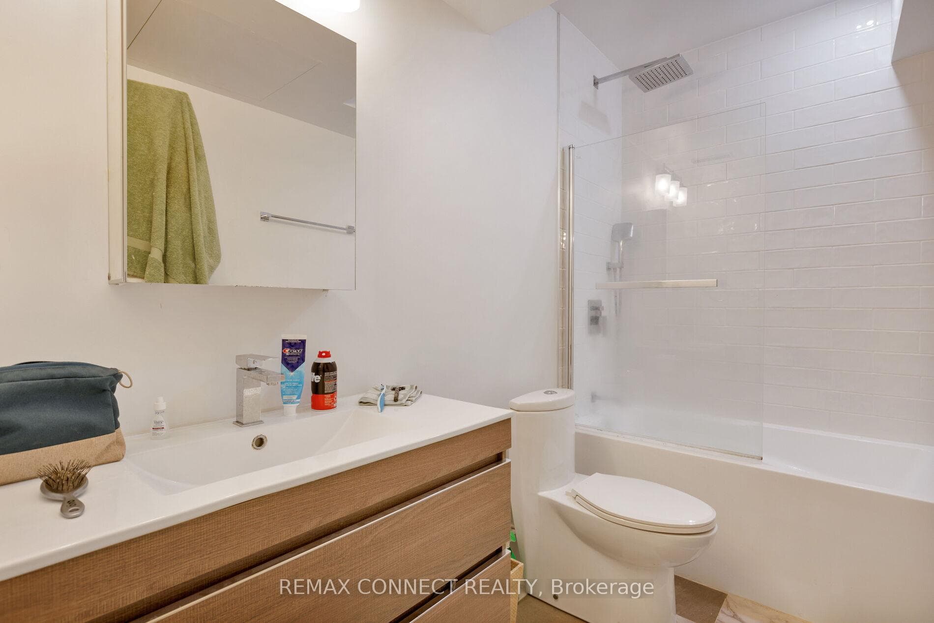 16 Rosemount Avenue photo 47