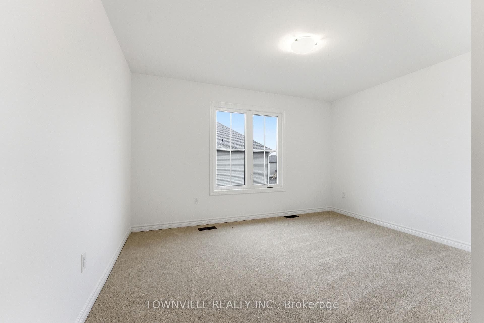 42 Bradden Crescent photo 20