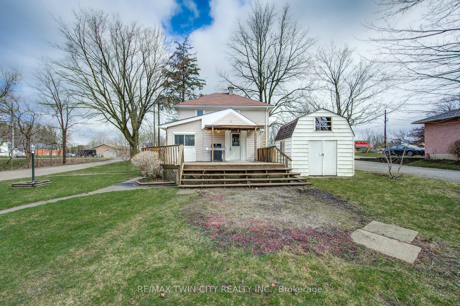 226 ONTARIO Road photo 34