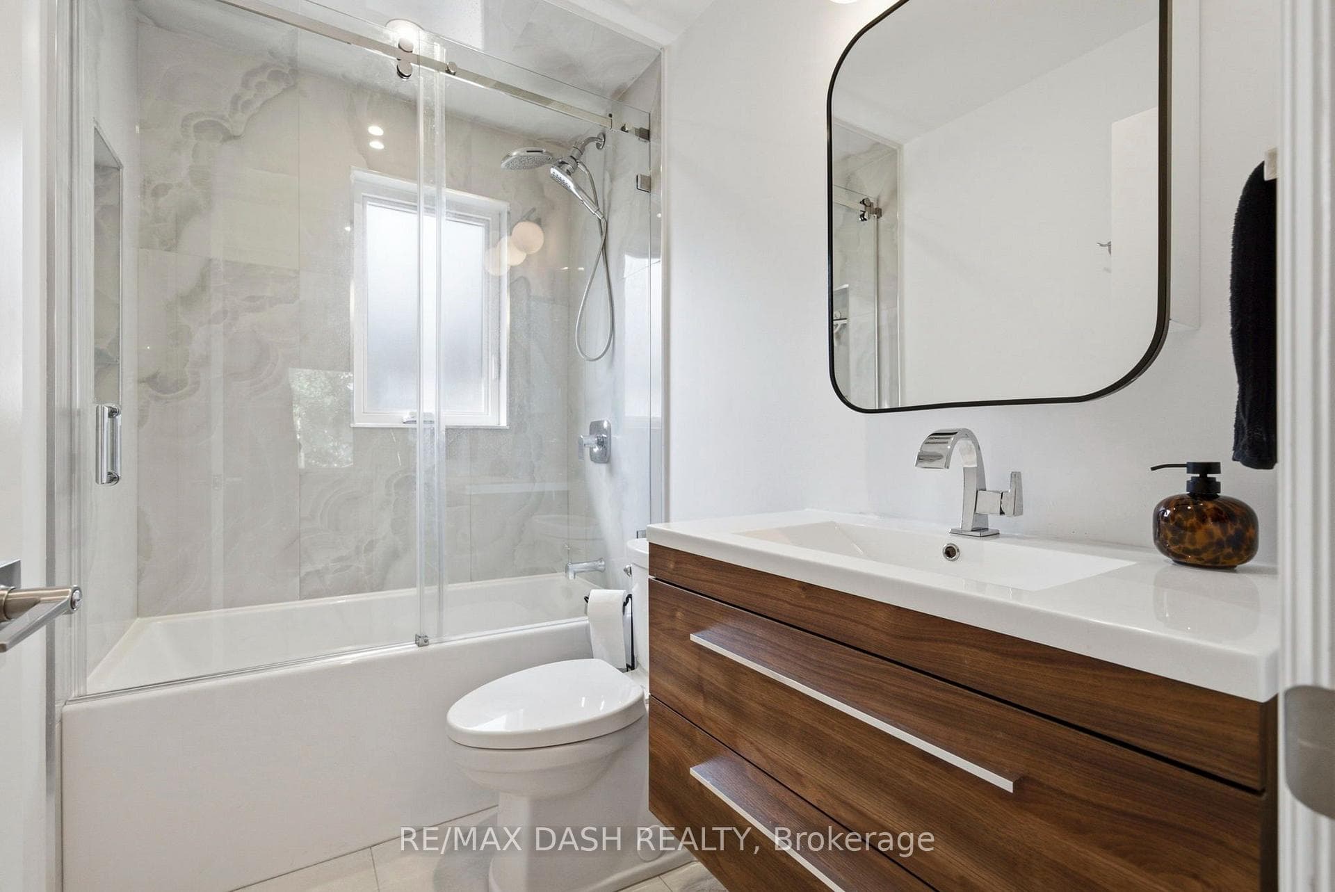 111 Gorman Park Road photo 17