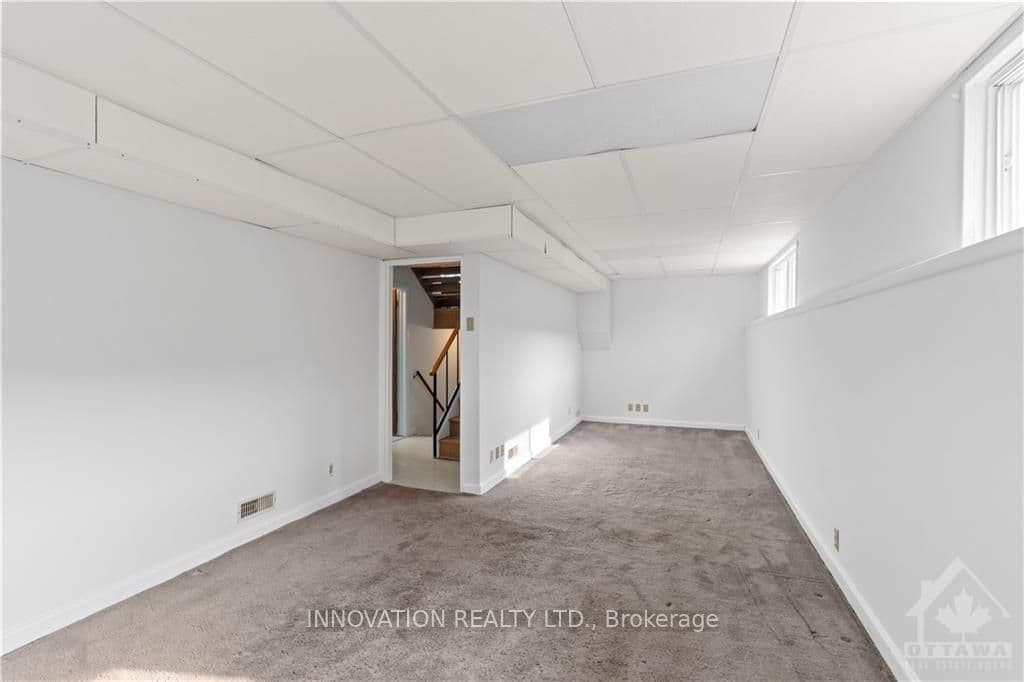 40 SOLVA Drive photo 27