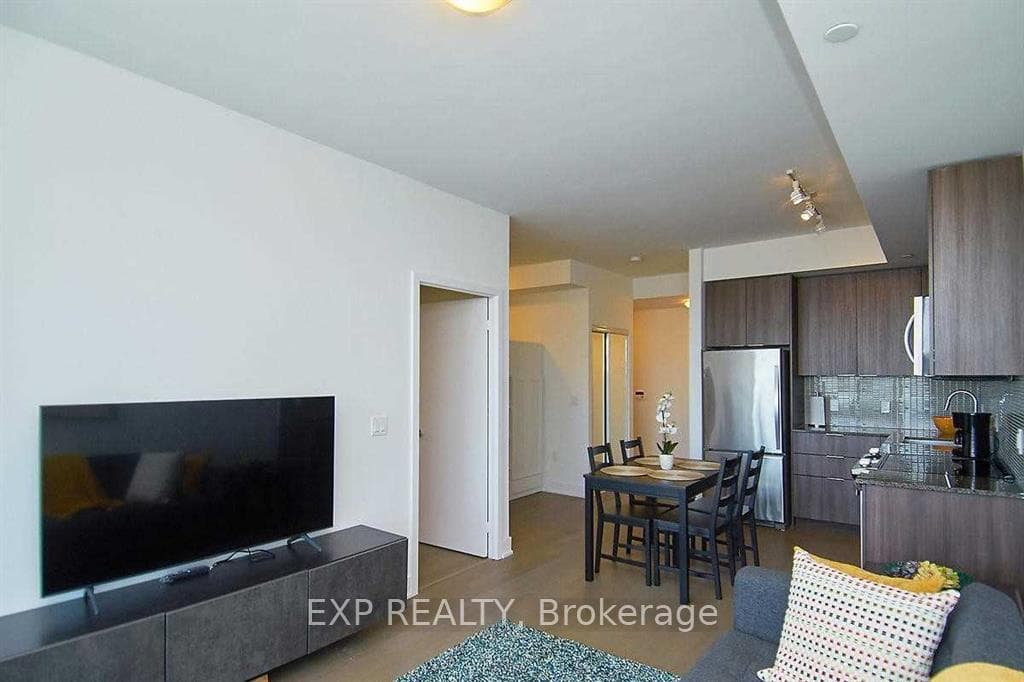 30 Shore Breeze Drive Unit 2212 photo 10