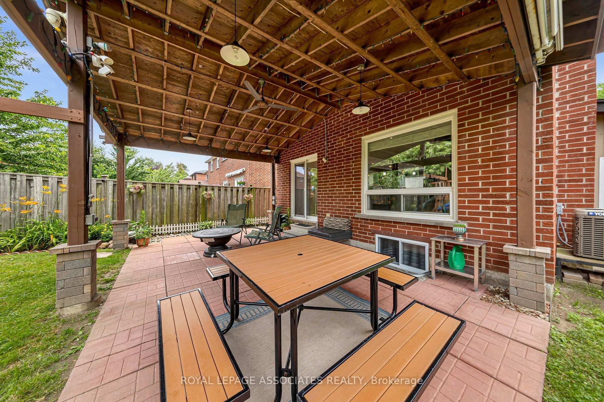 4 Apsco Avenue photo 11