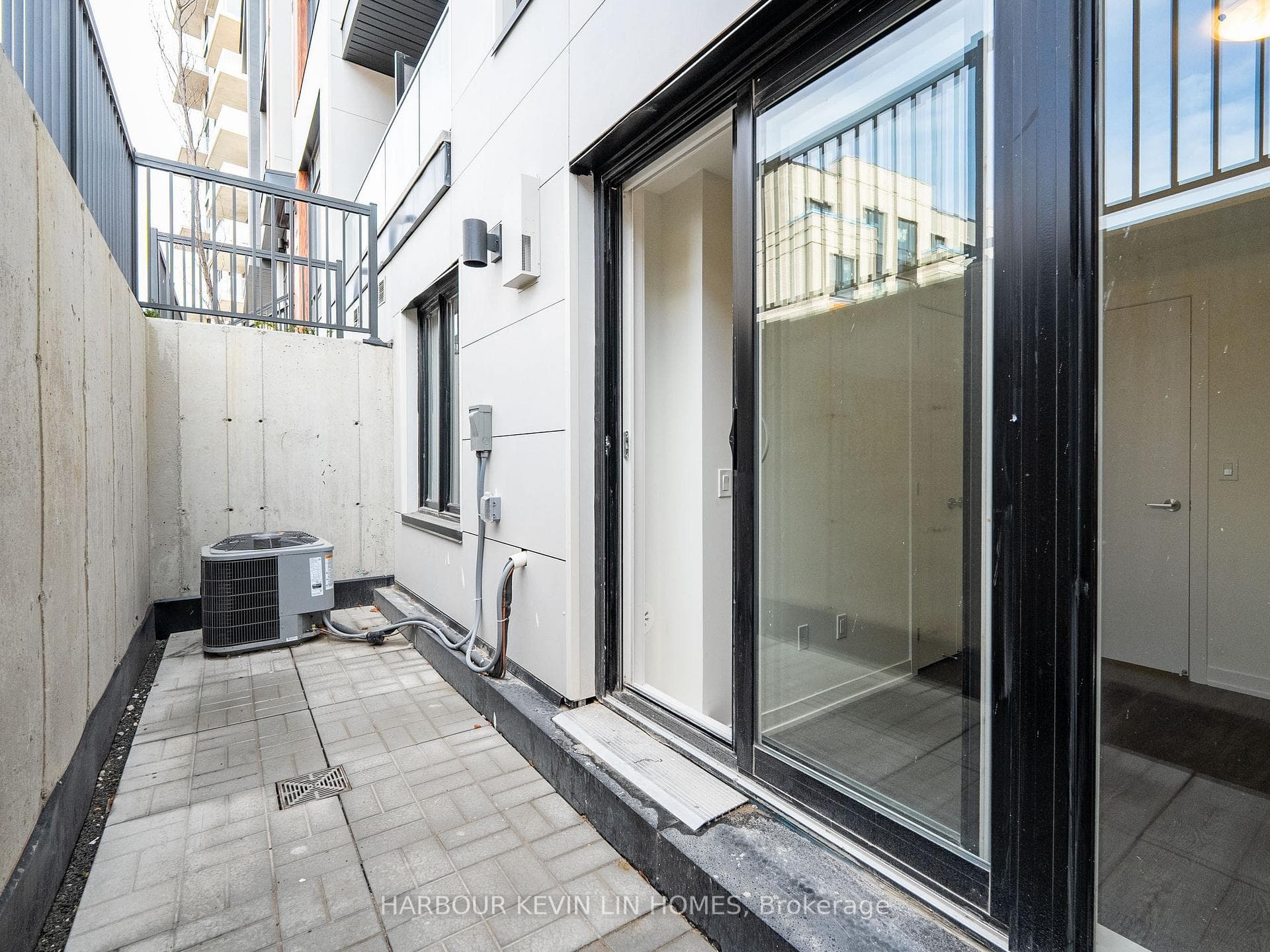 8 David Eyer Road Unit 1217 photo 27