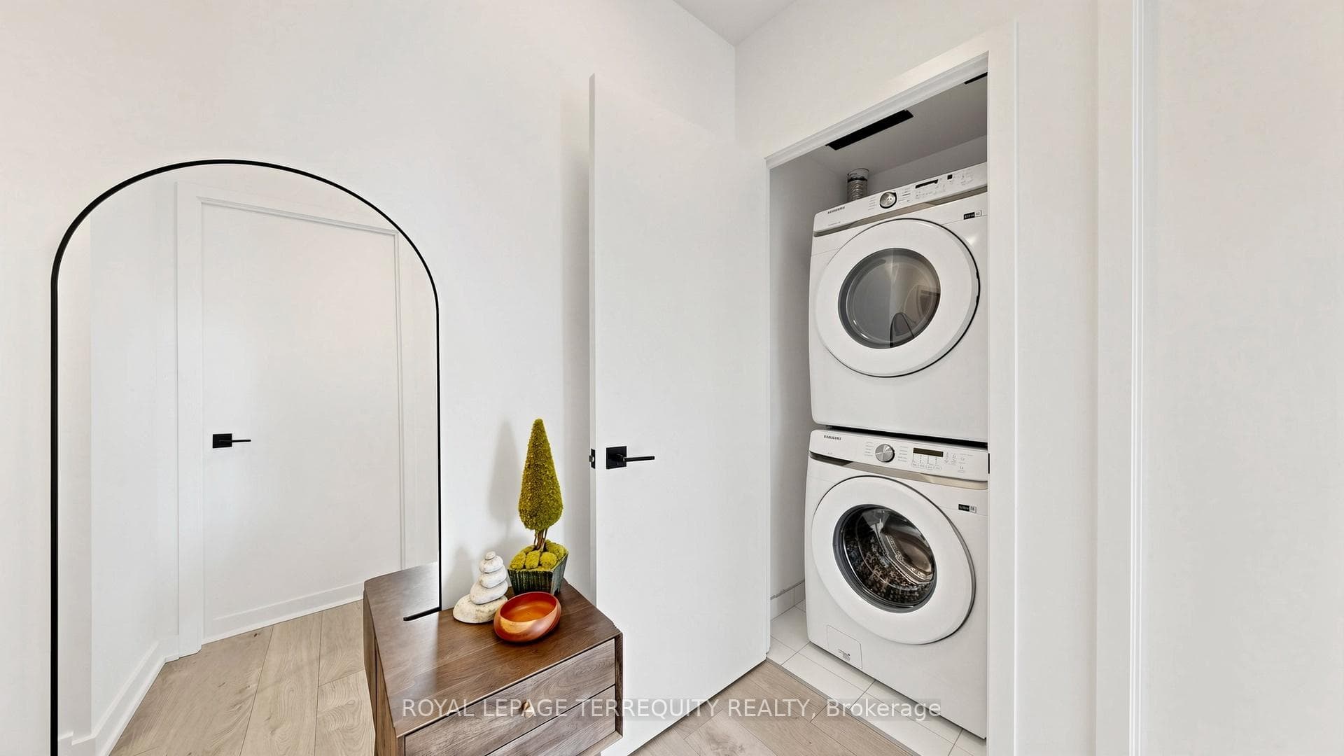 36 Zorra Street Unit 904 photo 21