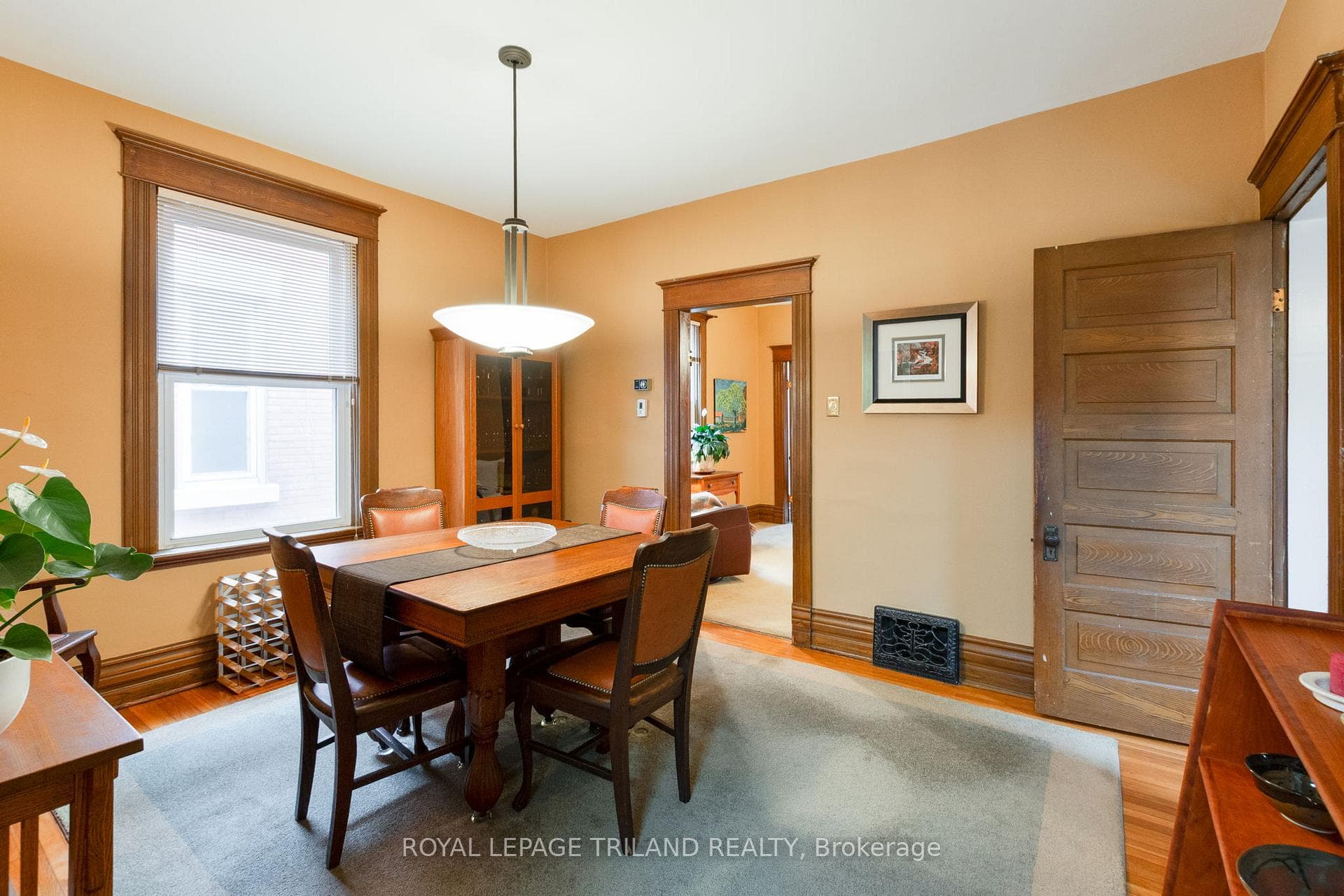 74 Byron Avenue photo 5