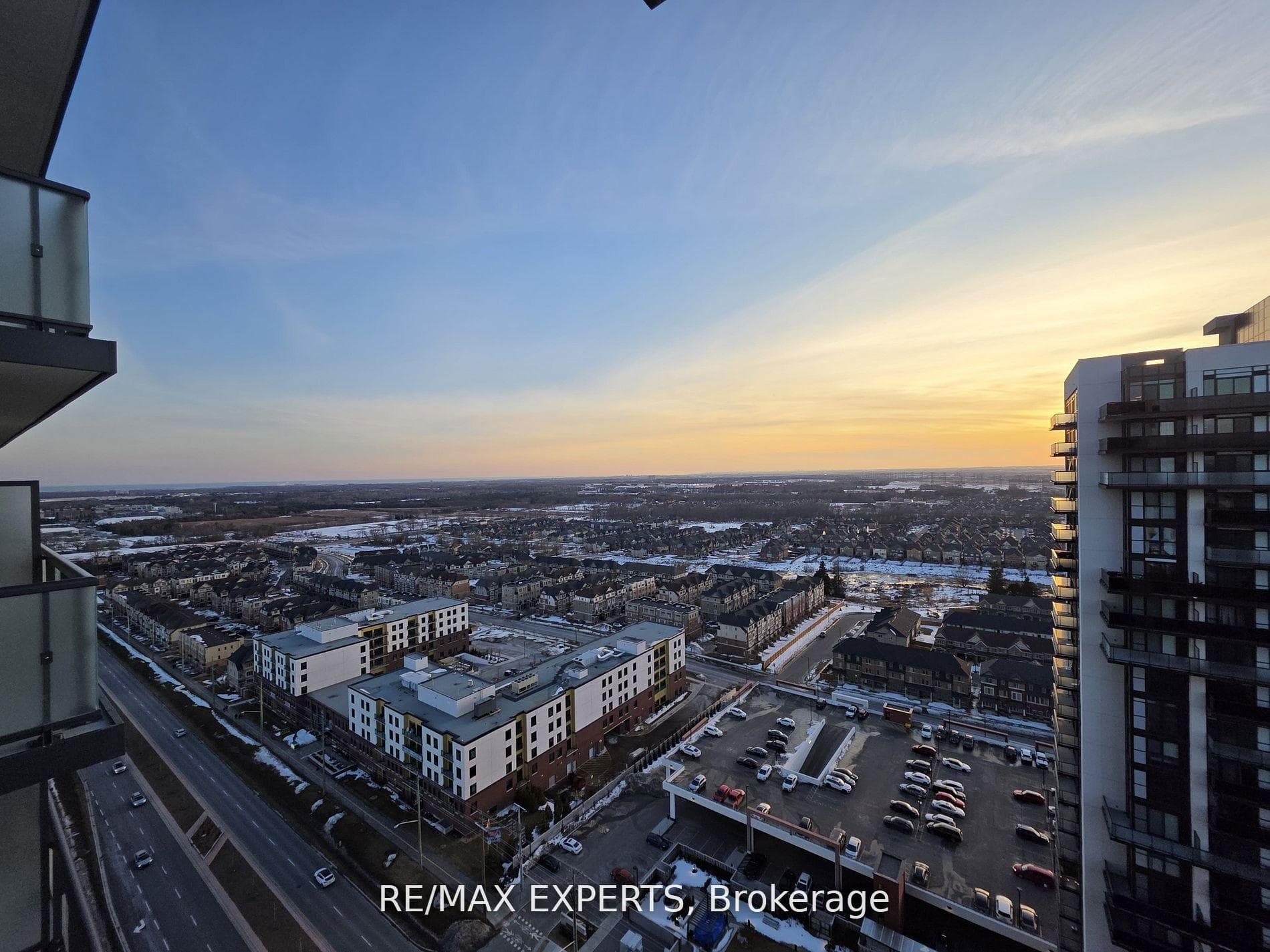 2545 Simcoe Street Unit 2414 photo 11