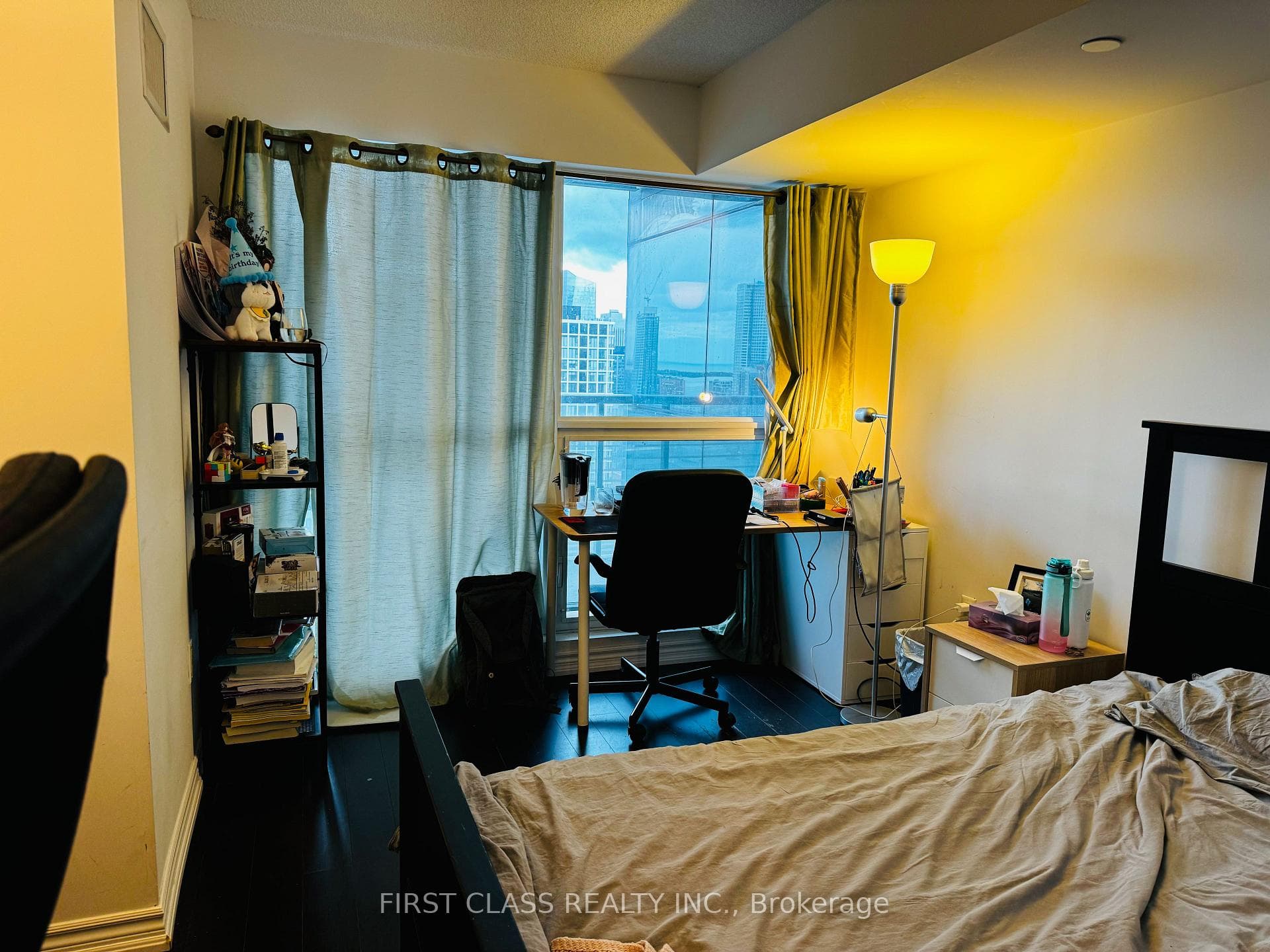 386 Yonge Street Unit 2607 photo 6