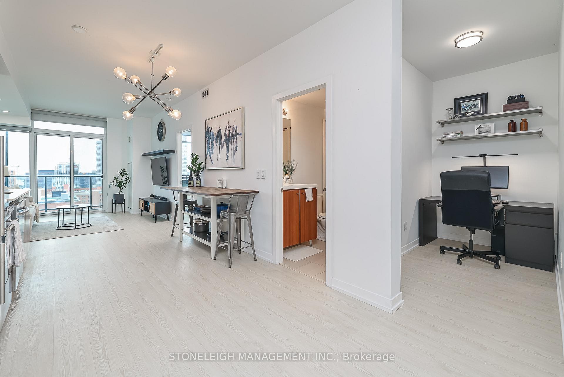 105 George Street Unit 1306 photo 22