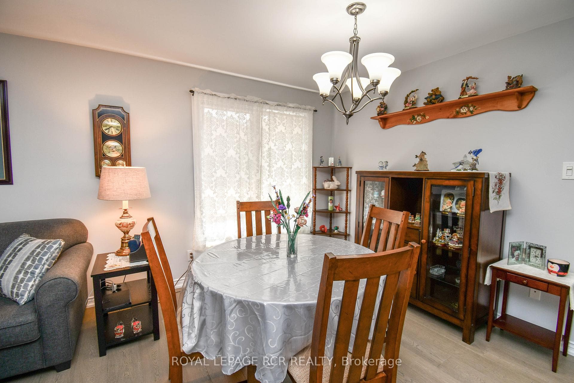 30 Marsellus Drive photo 7