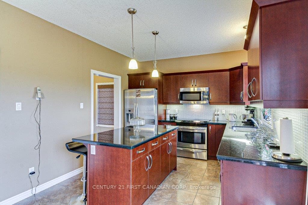 778 LONGWORTH Road photo 45