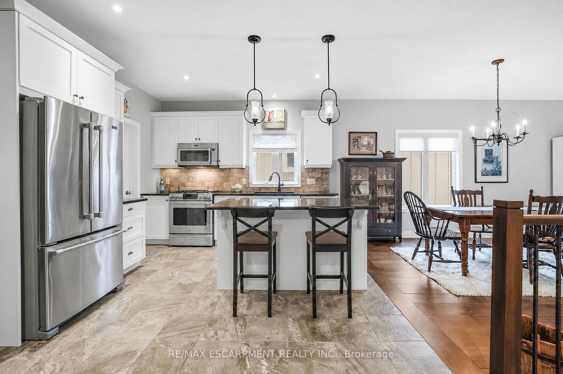 33 Pierpoint Drive photo 12