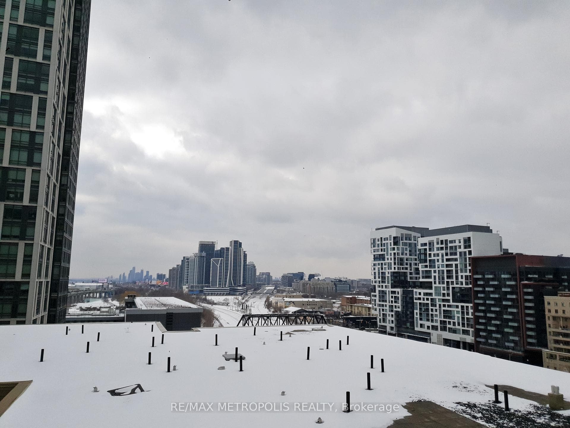 21 Iceboat Terrace Unit 1210 photo 11