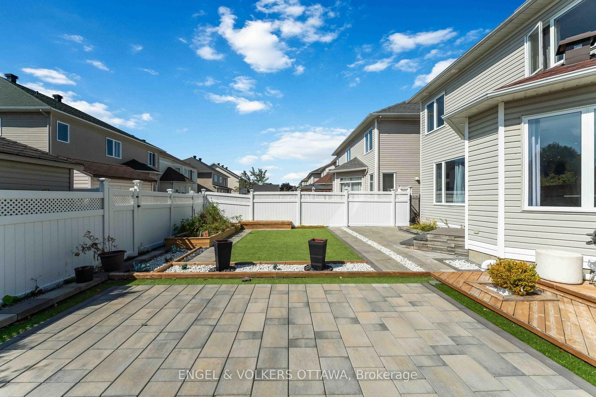 774 Scala Avenue photo 45