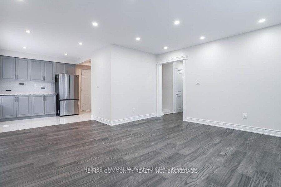 105 Brimorton Drive Unit Main photo 4