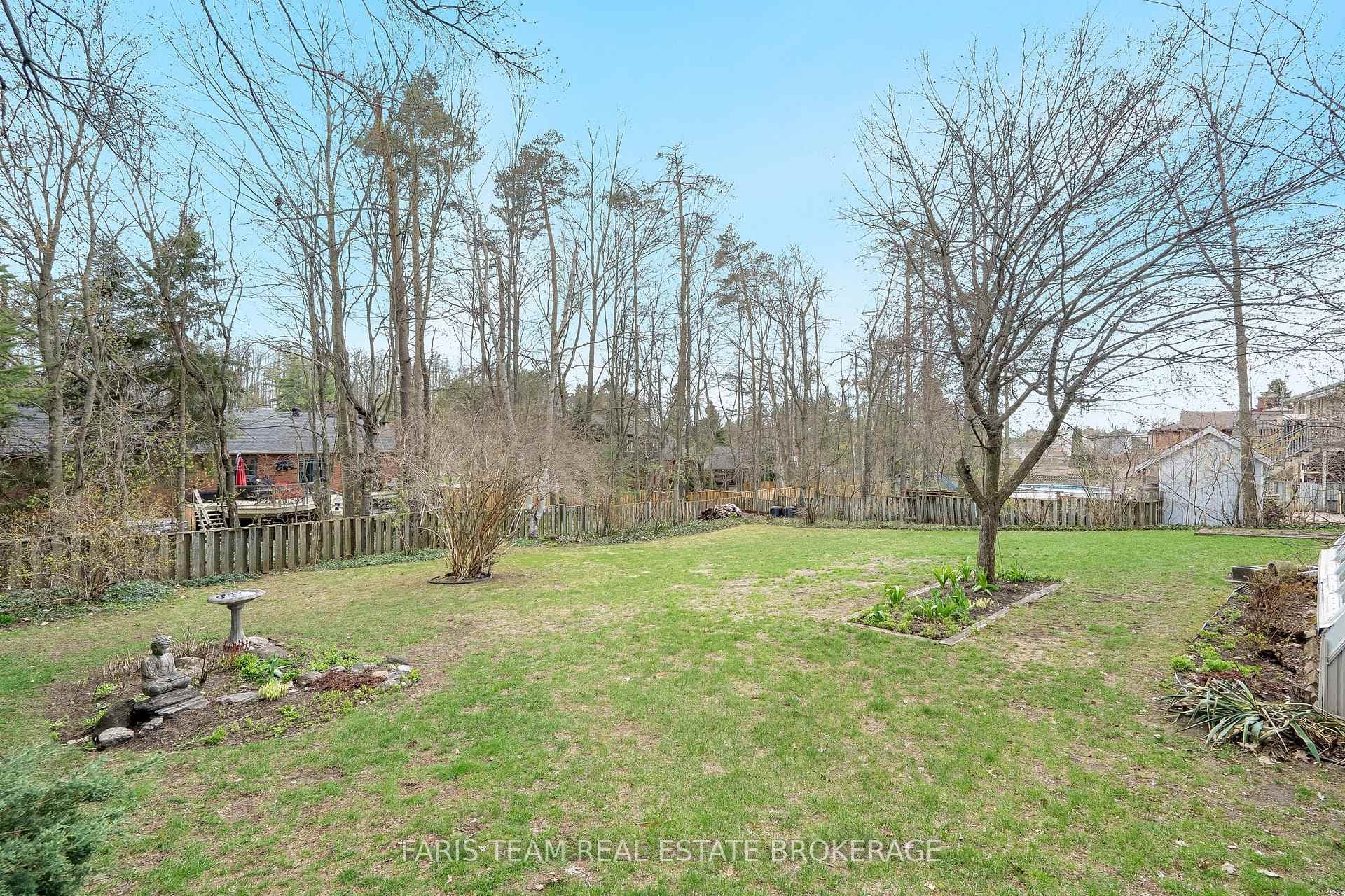 21 Pooles Road photo 42