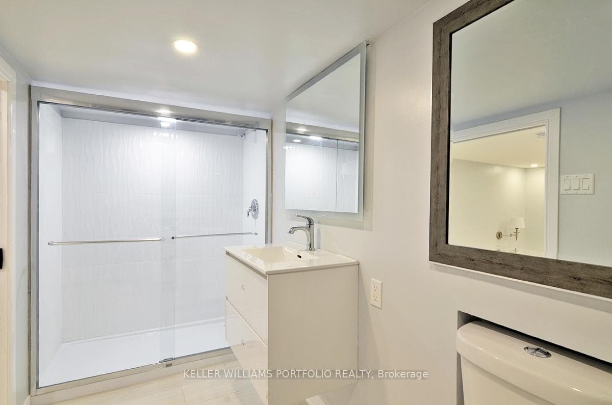 431 Kingston Road Unit Lower photo 21