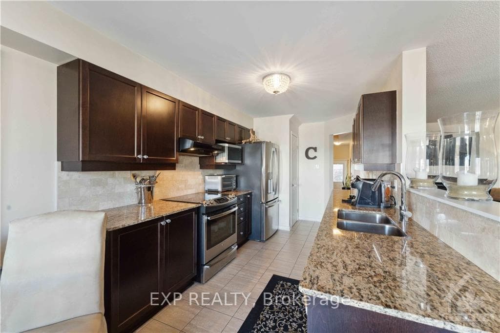 224 MACOUN Circle photo 15