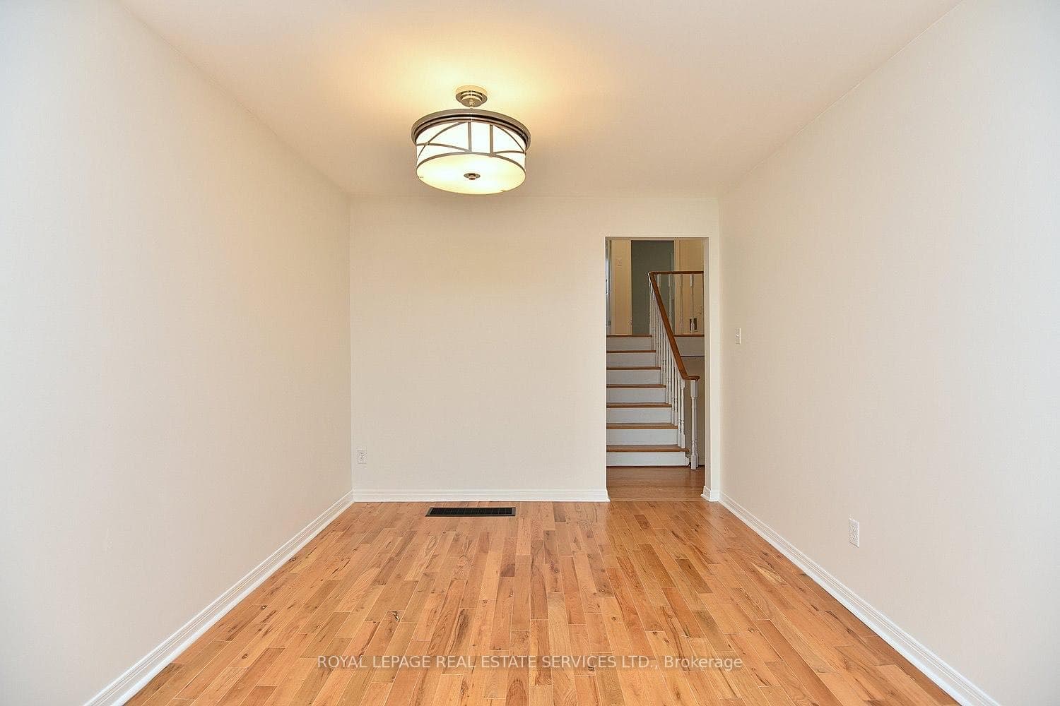 1146 Meander Court photo 9