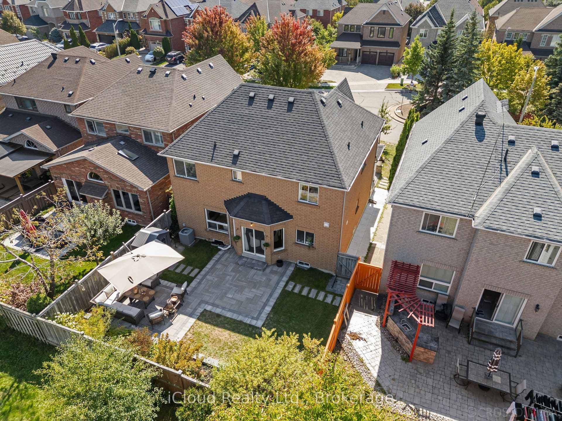 60 Tuscana Boulevard photo 35