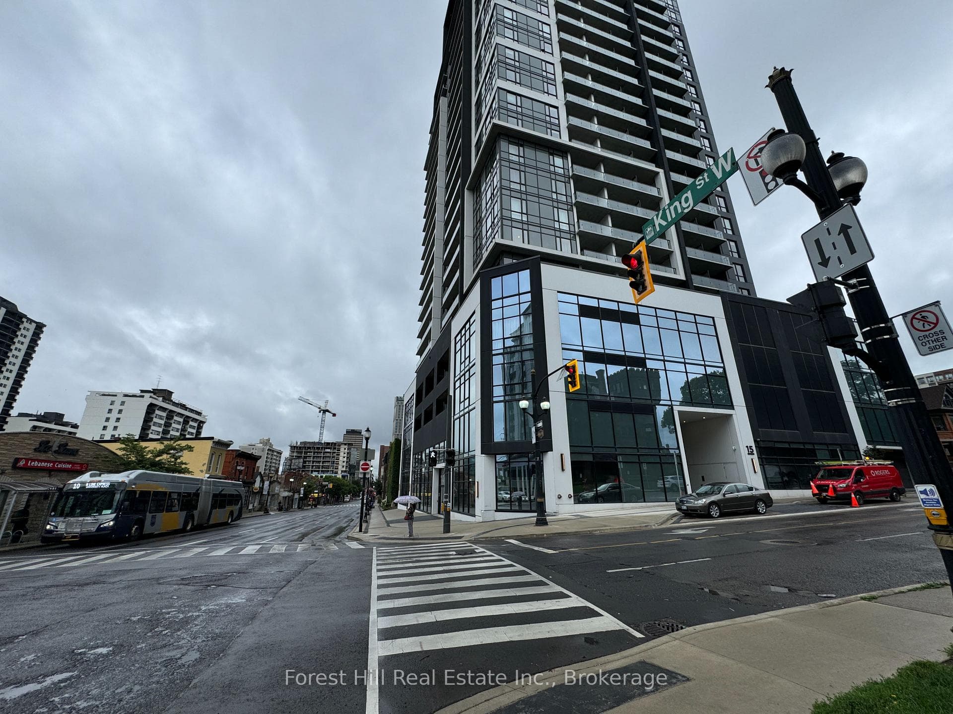 15 QUEEN Street Unit 1305 photo 2