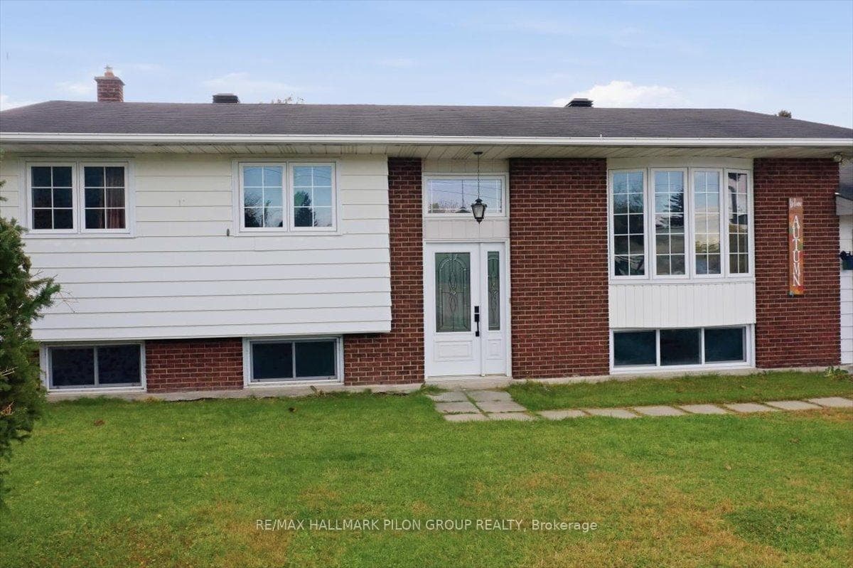 2620 Denise Avenue photo 2