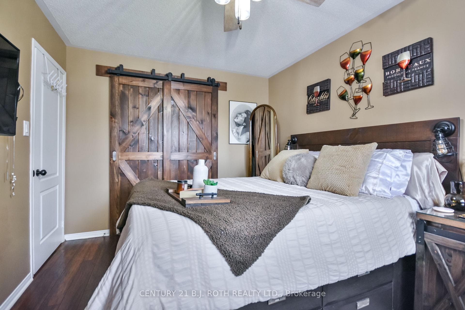 8 Bailey Court photo 21