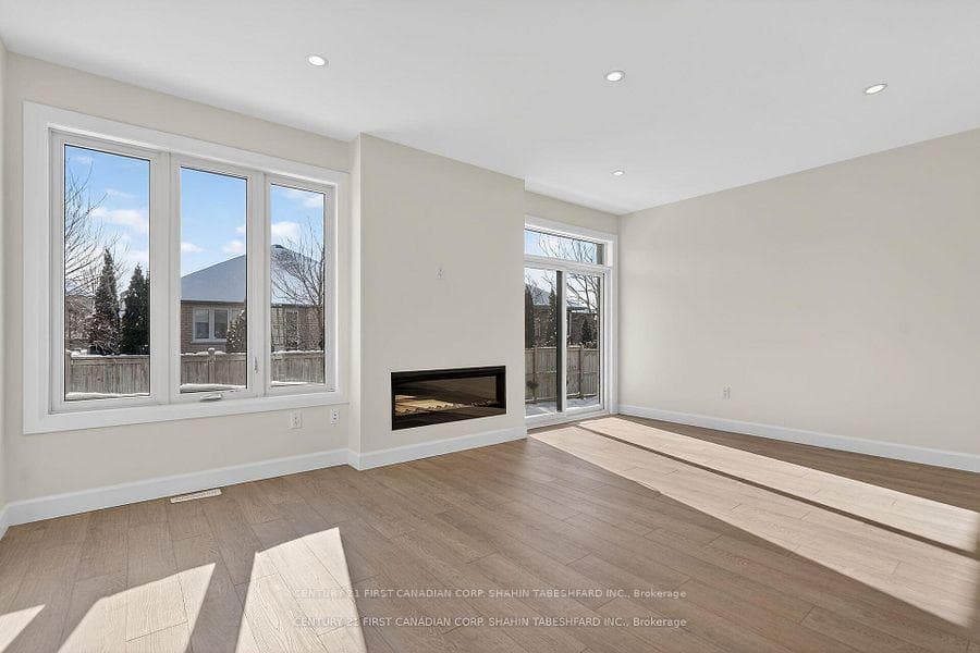 847 Catalpa Square photo 19