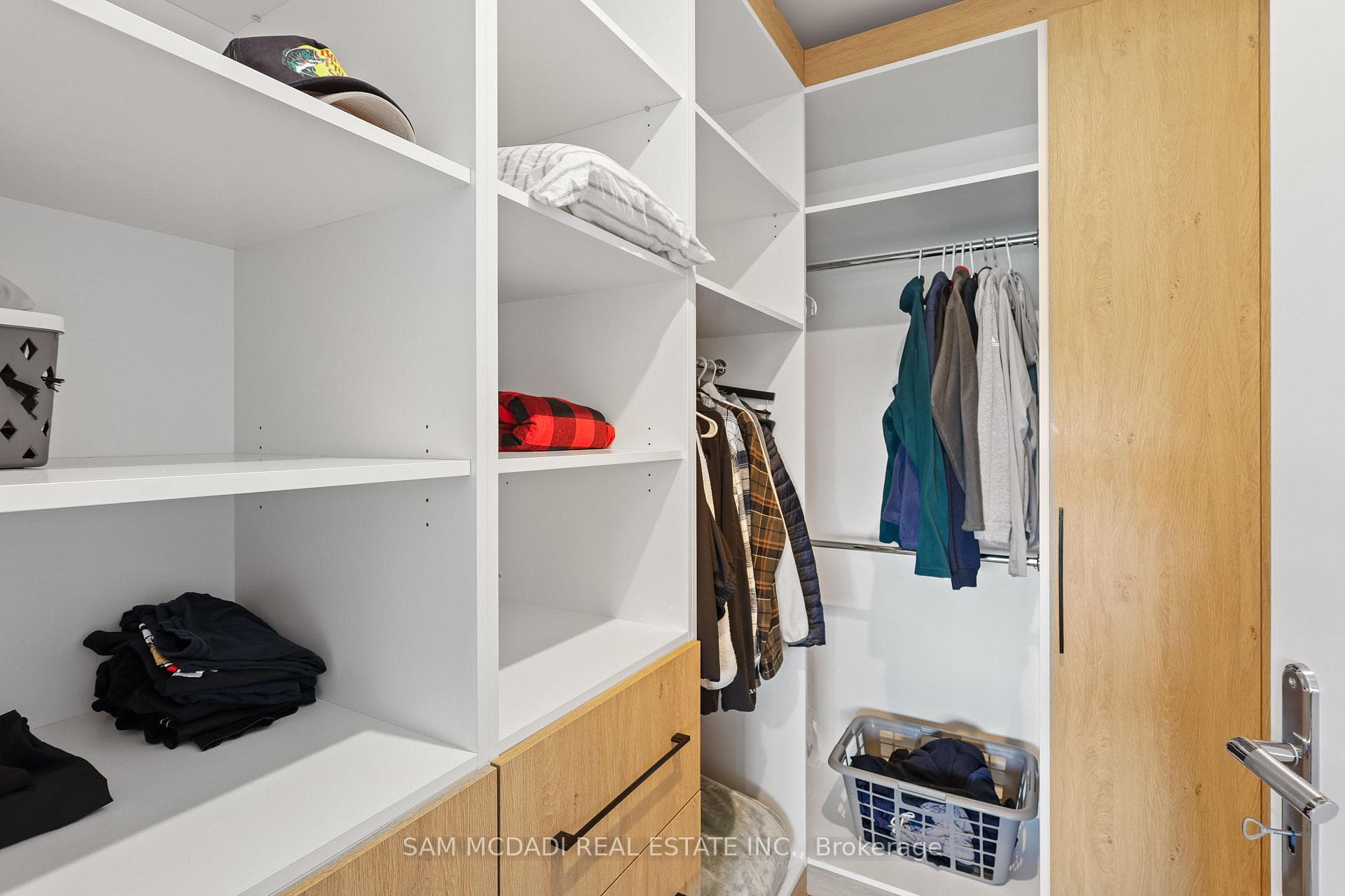 21 Horizon Lane Unit 2 photo 17