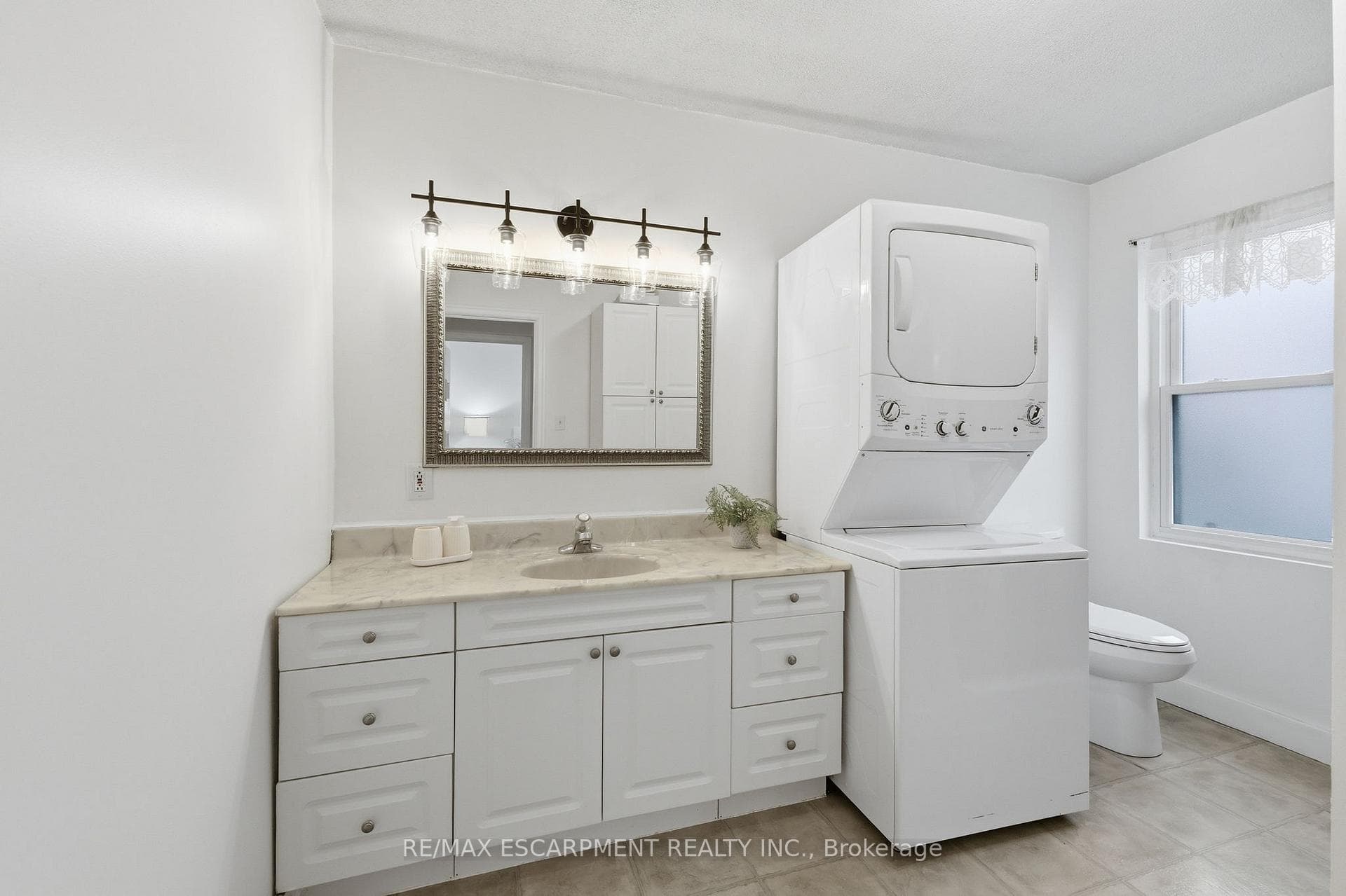 138 Glenholme Avenue photo 19