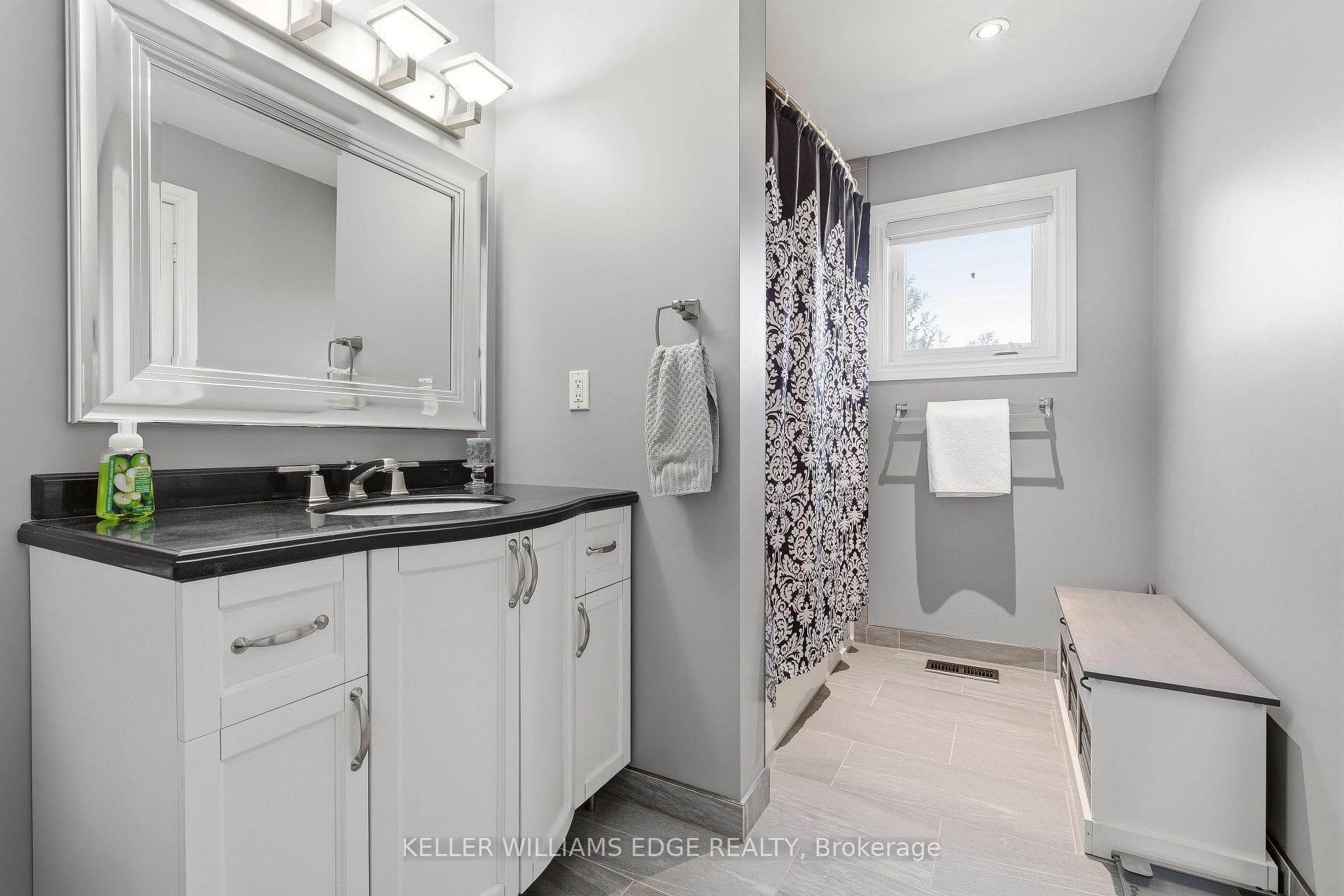 2408 Nichols Drive photo 19